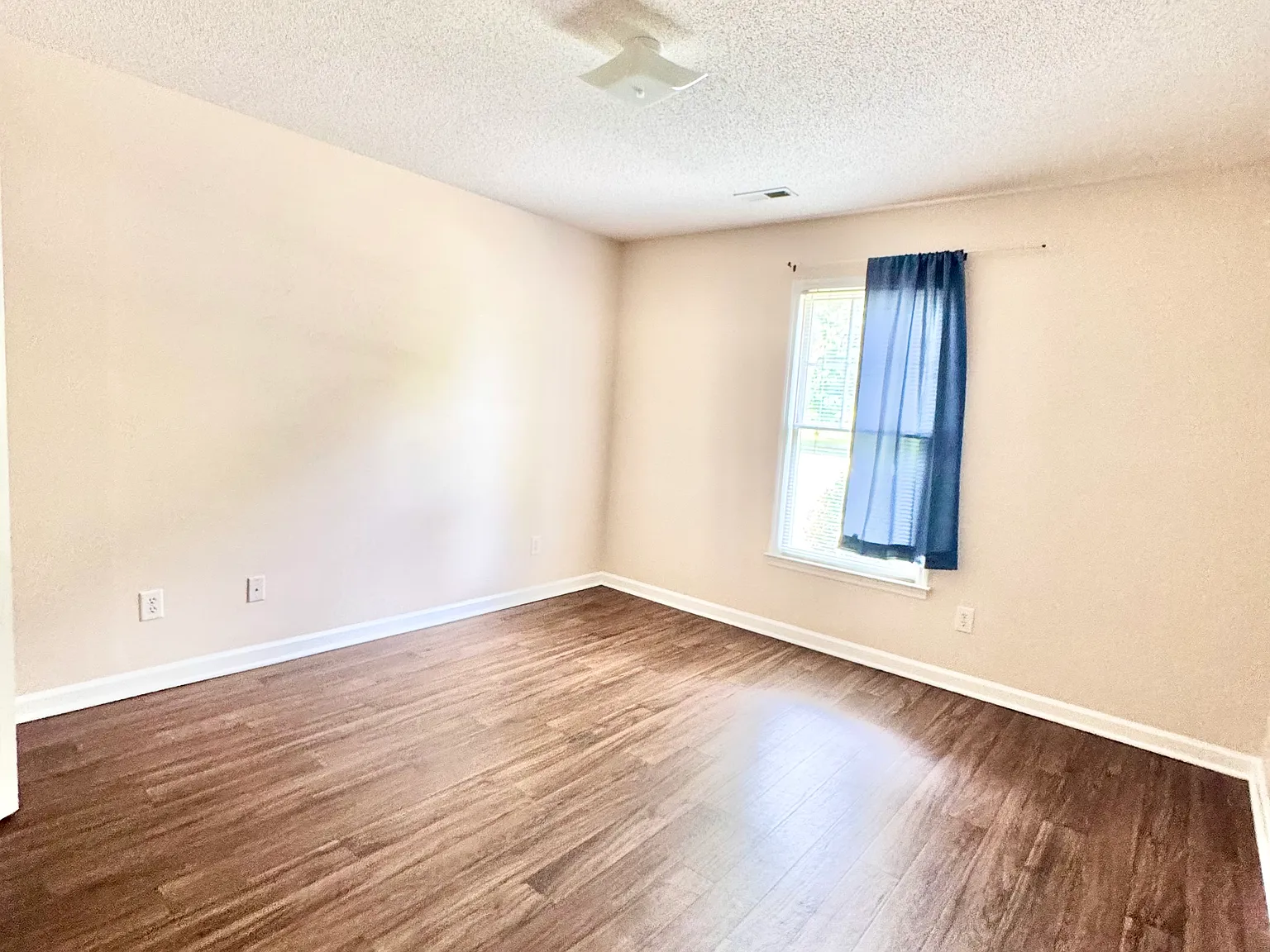 2 bed, 1439 sqft, $1,325 — Photo 4