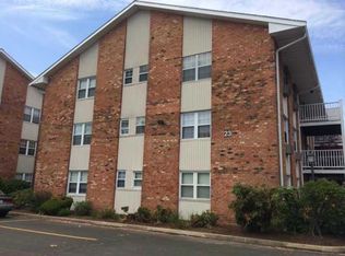 23 Bullocks Point Ave APT 2B, Riverside, RI 02915