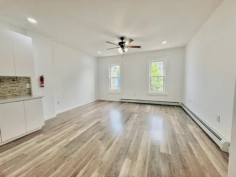 126 Buttonwood St #2 — Photo 16