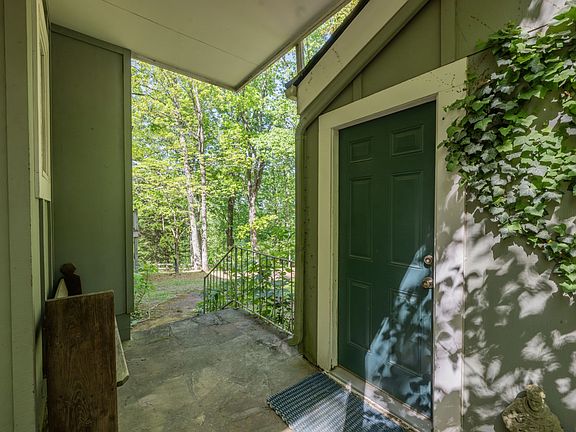 4th image of 3442 Sherwood Rd