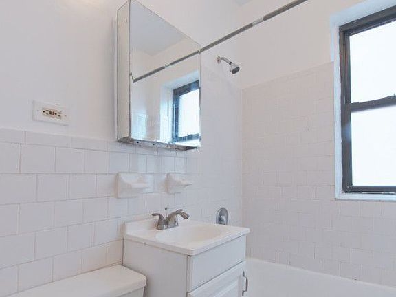 4th image of 711 2nd Ave APT 5D