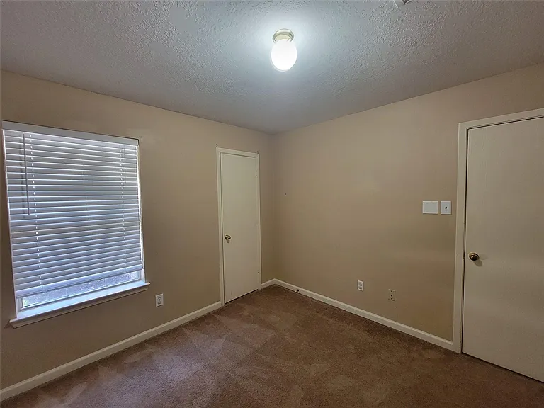 6327 Hayman Dr — Photo 17