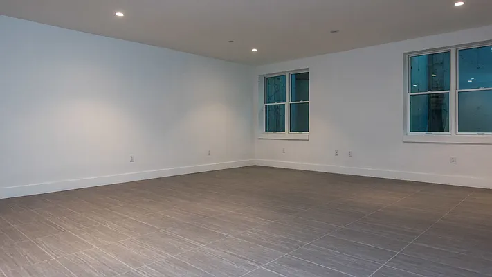 Rented by Nooklyn NYC LLC | media 31