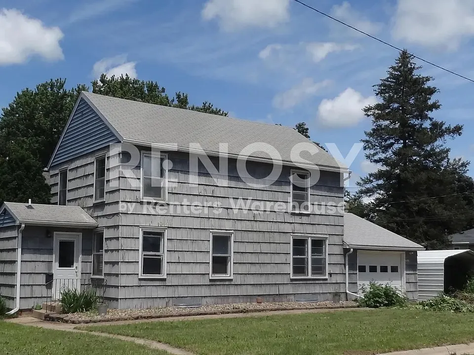 1355 S Main St