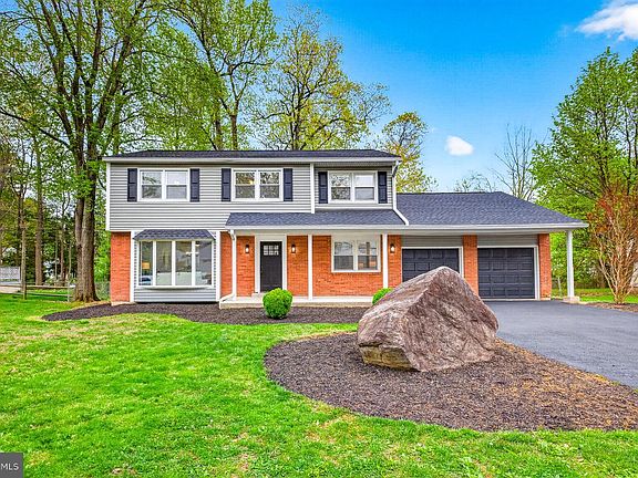 2nd image of 2518 Dartmouth Woods Rd