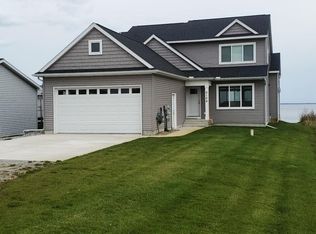 9104 W Houghton Lake Dr, Houghton Lake, MI 48629