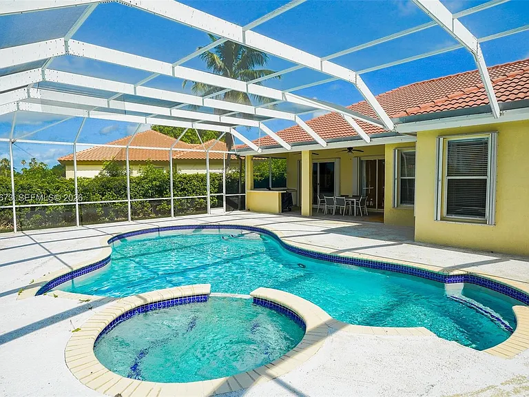 2575 Muirfield Ter — Photo 16