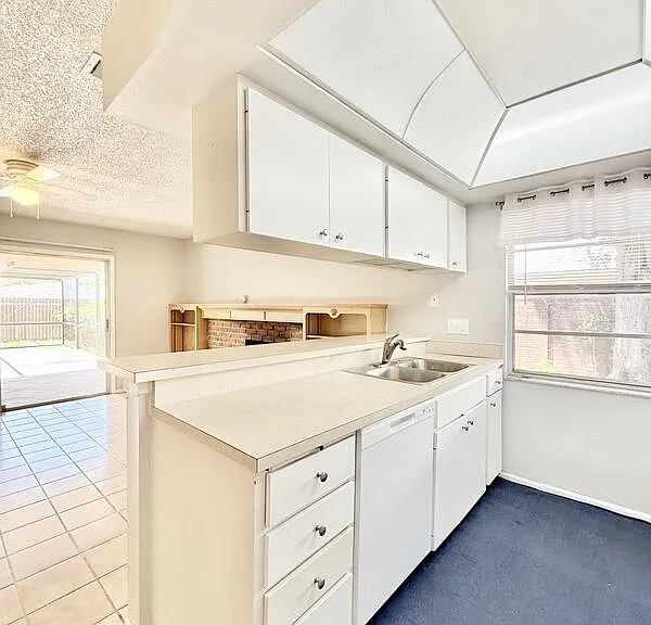 3777 Gatewood Dr — Photo 12