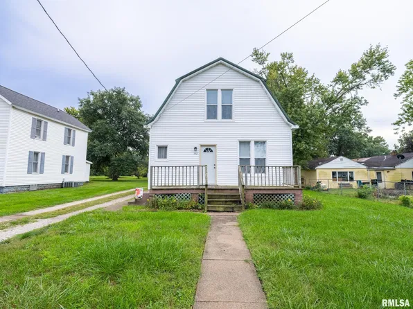 1412 E Chestnut St, Canton, IL 61520