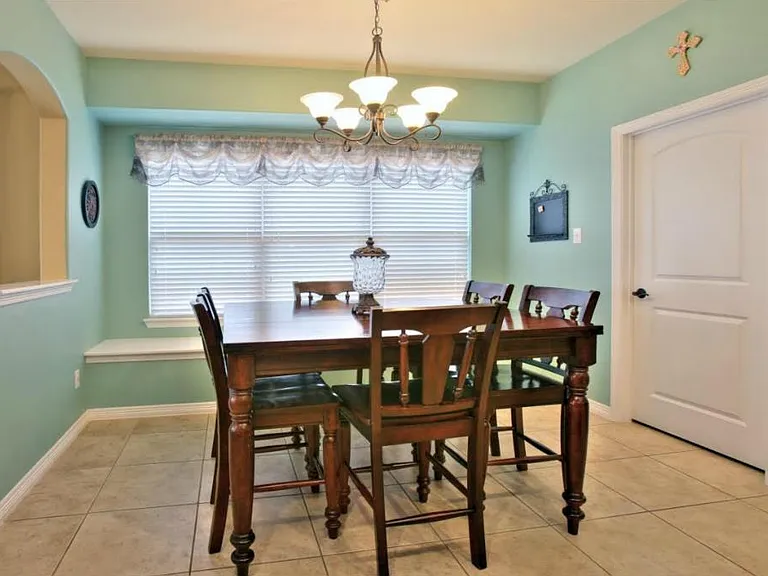 401 Bluefinch Dr — Photo 7