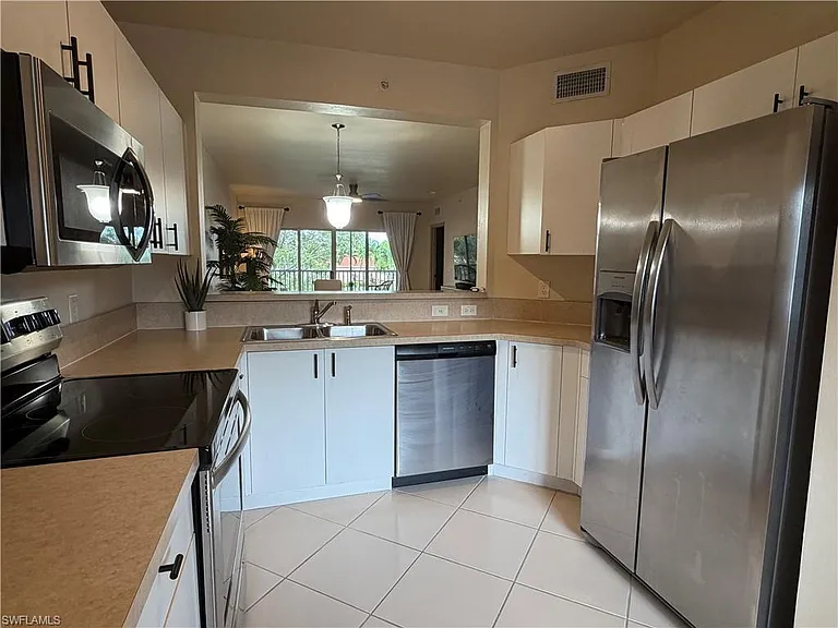 7839 Regal Heron Cir #202 — Photo 3