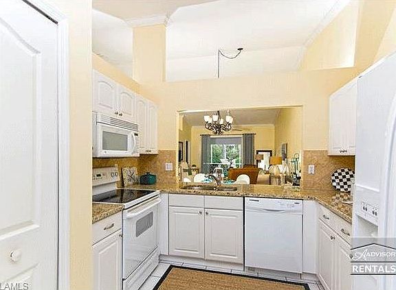 3rd image of 8043 San Vista Cir