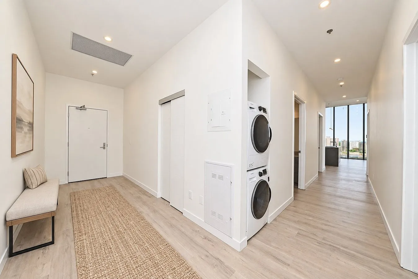 433 Main St - 2Bed 2Bath — Photo 4