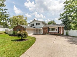2538 Harris Rd, Broadview Heights, OH 44147