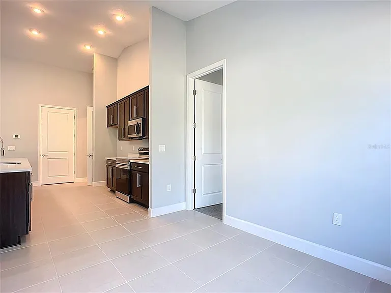 16 Egan Dr — Photo 34