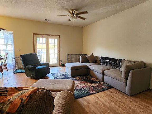 4th image of 521 N Harrison Ave