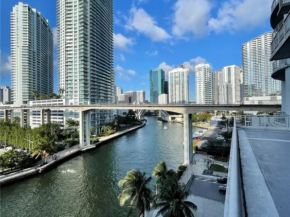 690 SW 1st Ct, Miami, FL