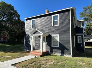 407 1/2 E 5th St, Concordia, KS 66901