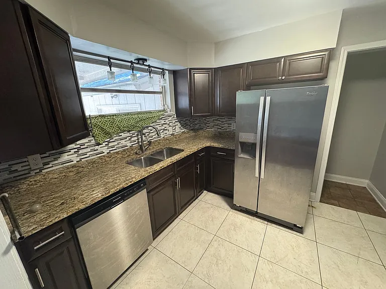 119 Judith Dr — Photo 9