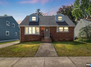 11 Milton Ct, Rutherford, NJ 07070