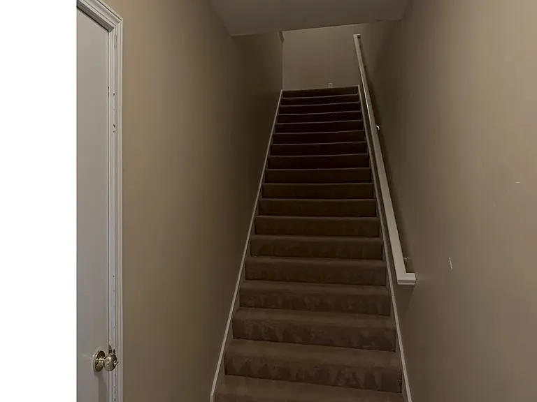 522 Robinwood Ln #E — Photo 14