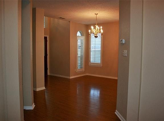 3rd image of 300 Summer Moon Ct