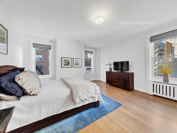 12 East 87th Street image 7 of 12