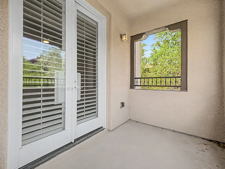 2435 Cordoba Bluff Ct — Photo 31