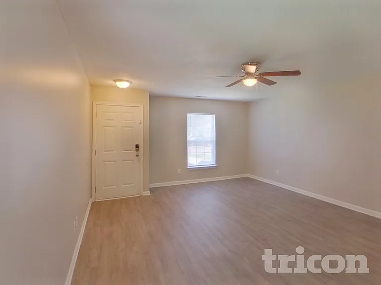 80 Springway Dr — Photo 3