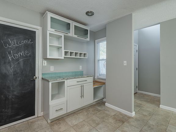 5th image of 449 Bramblewood Ln