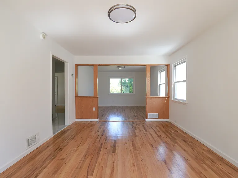1433 140th St — Photo 15