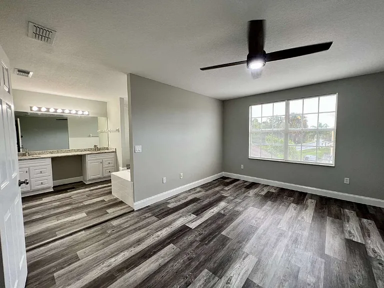 1334 Washington Palm Loop #A — Photo 8