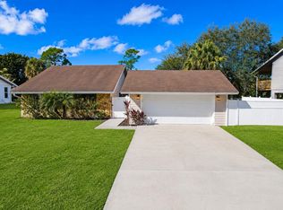 8074 SE River Ln, Stuart, FL 34997