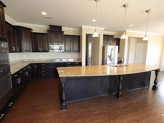 5th image of 908 Beech Glen Dr