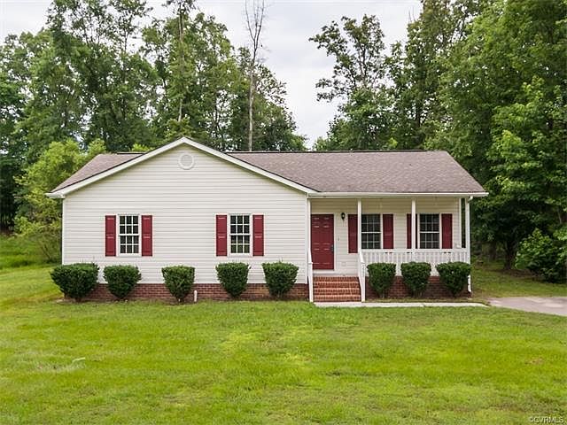 1st image of 1543 Lakeside Dr