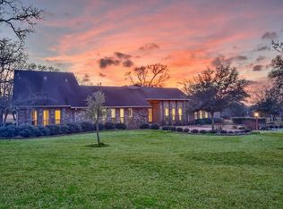 605 Old Burton Rd, Brenham, TX 77833