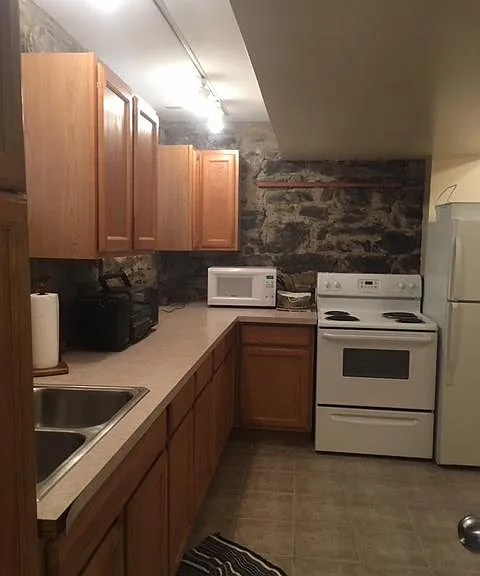 936 E Washington St #2 — Photo 10