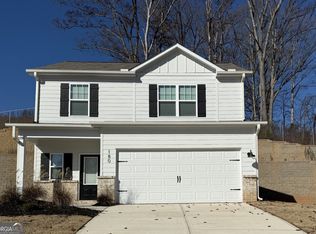 180 Bluegill Dr, Jefferson, GA 30549