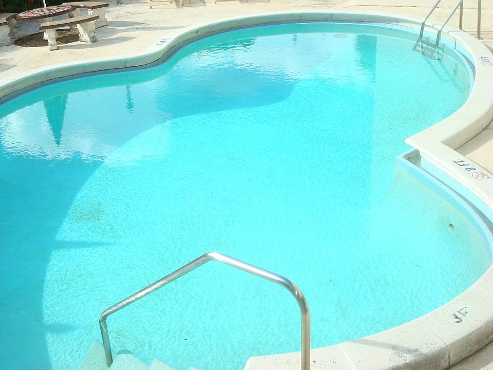 The pool is maintained on a regular basis and always looks p