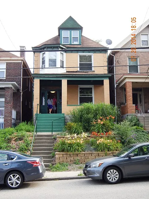940 Greenfield Ave photo 1