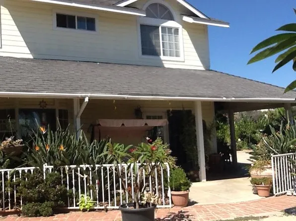 155 N Old Hill Rd, Fallbrook, CA 92028