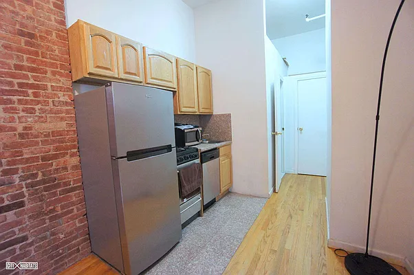 Rented by Citi Habitats | media 34