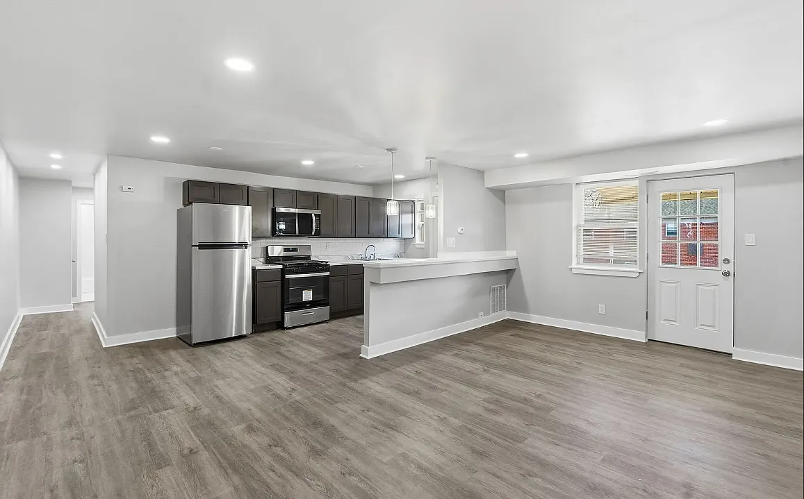 1 bed, 700 sqft, $1,395 — Photo 2