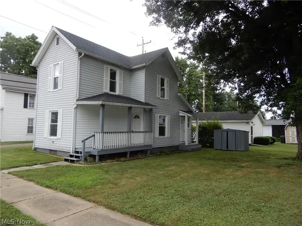 645 Alder St, Coshocton, OH 43812