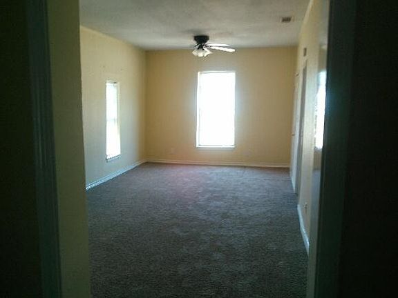 5th image of 3309 Mitchell St