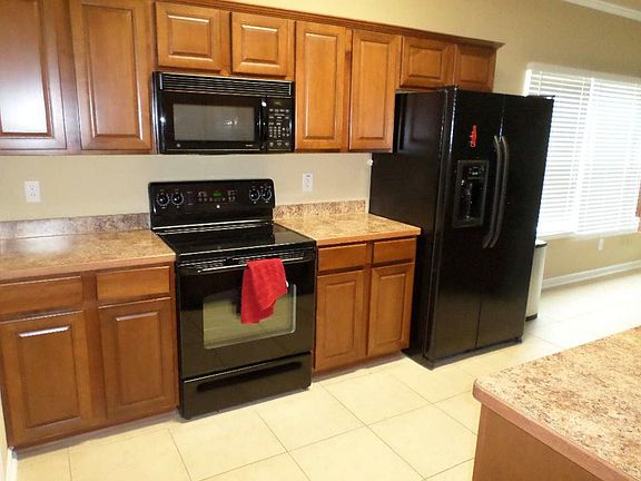 Kitchen with plenty of cabinets
