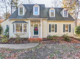 13601 Queensgate Rd, Midlothian, VA 23114