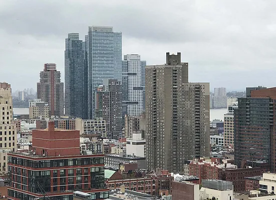 Rented by Realty Group International | media 22