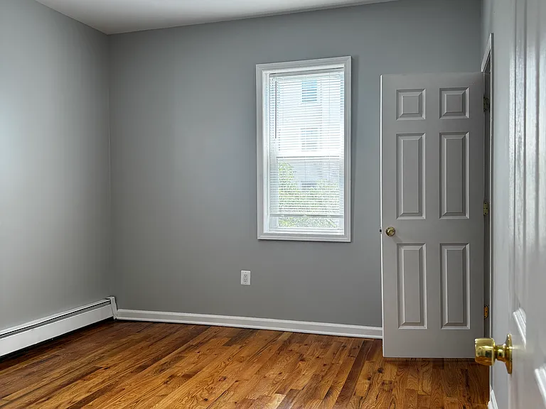 132-136 Elm Ave #6 — Photo 10