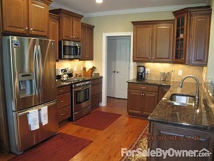 Beautiful Kitchen- Granite Countertops : Stainless Steel Appliances, Natural Gas Convection Range, B